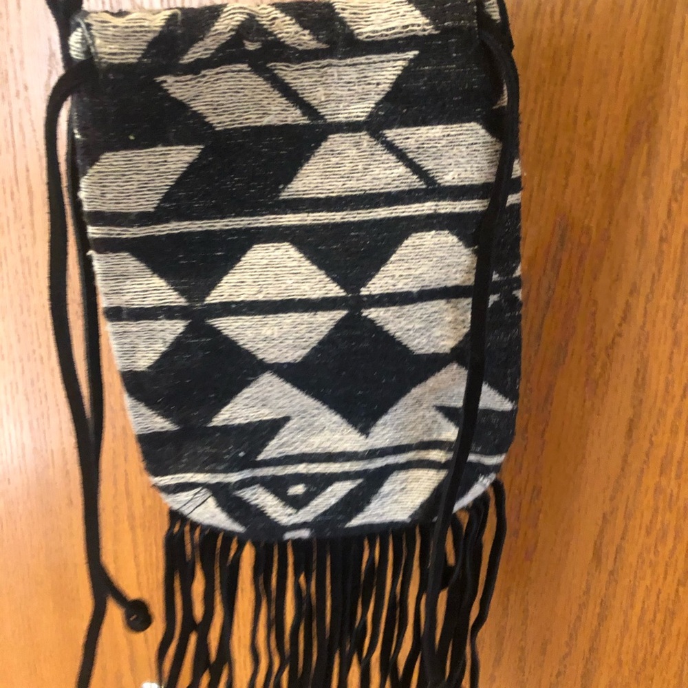 Cross Body Purse - Picture 4 of 4